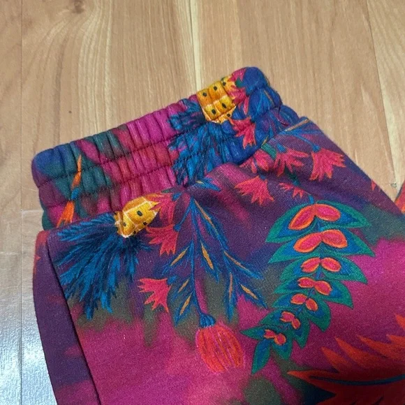 FARM Rio Women Colorful Jungle Print Joggers - Picture 3 of 5